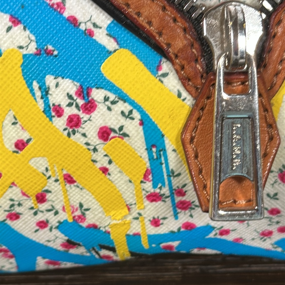 L.A.M.B by Gwen Stefani Worthington Ditzy Graffiti Zipper Flower Satchel bag! - Picture 3 of 13